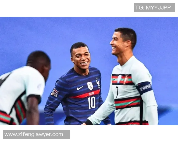 足球员确诊新冠疫情影响赛季进程球迷关注健康安全问题